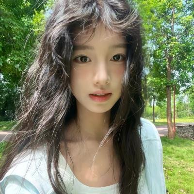 滑板女孩